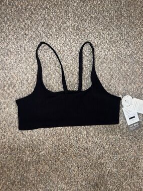 Vuori Yosemite sports bra. Medium